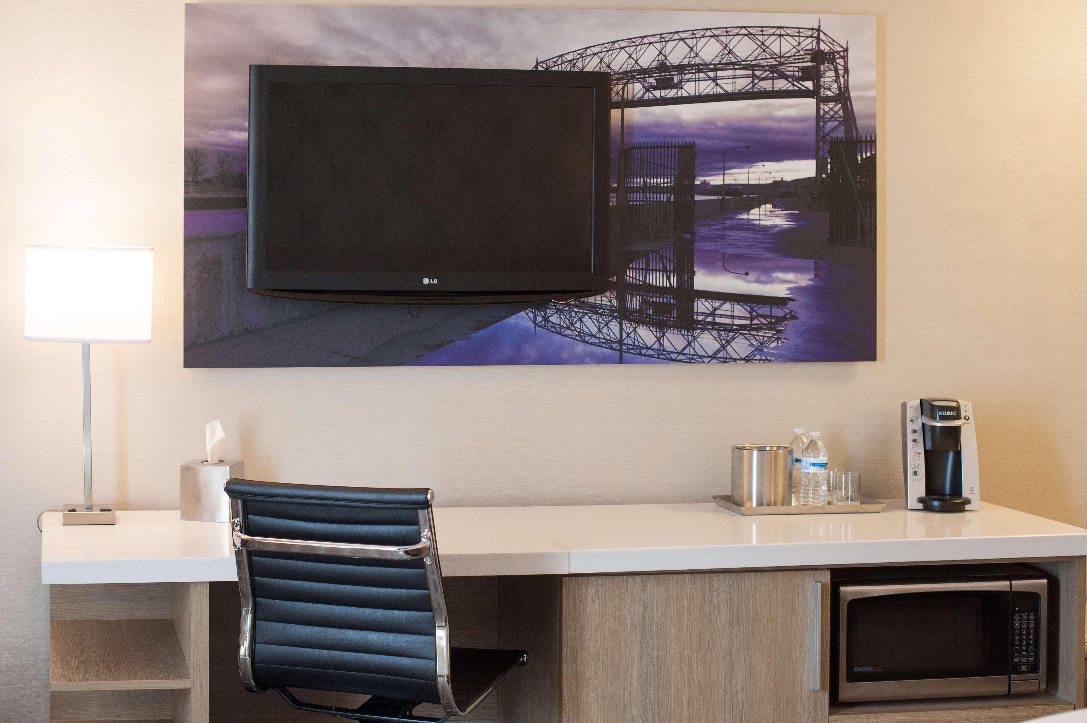 Radisson Hotel Duluth-Harborview Bagian luar foto