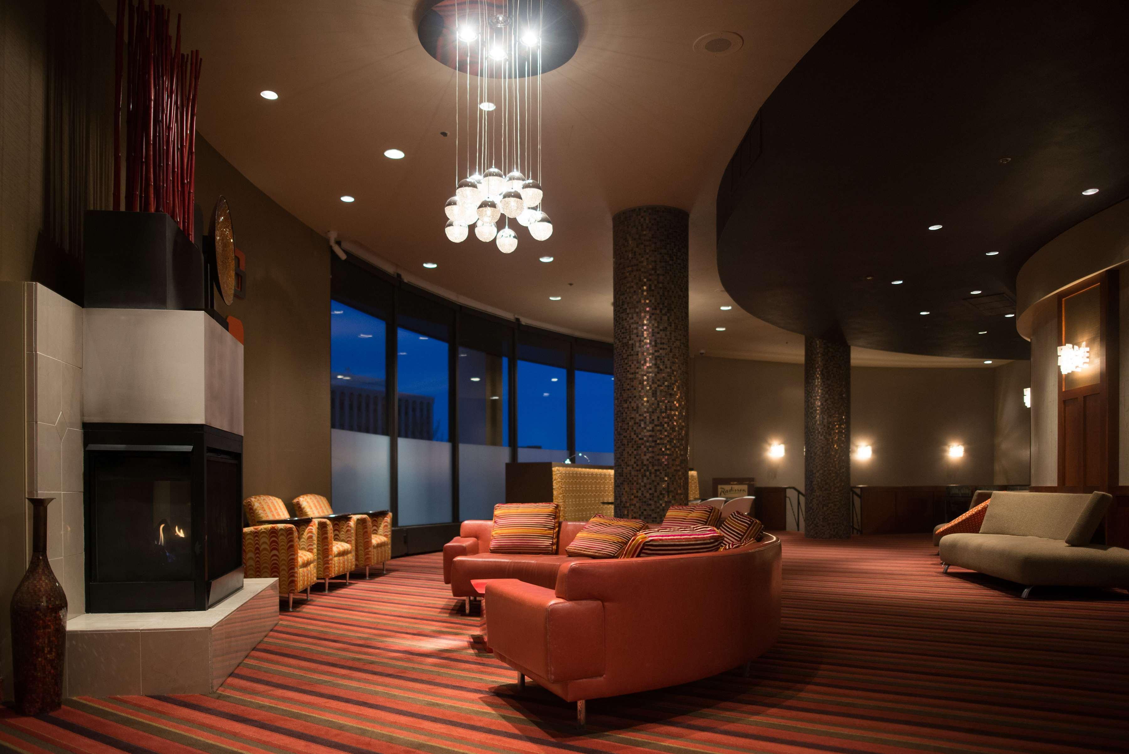 Radisson Hotel Duluth-Harborview Bagian luar foto