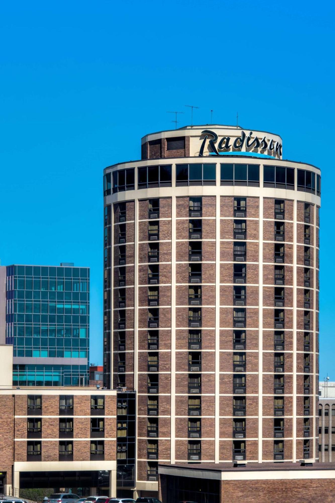 Radisson Hotel Duluth-Harborview Bagian luar foto