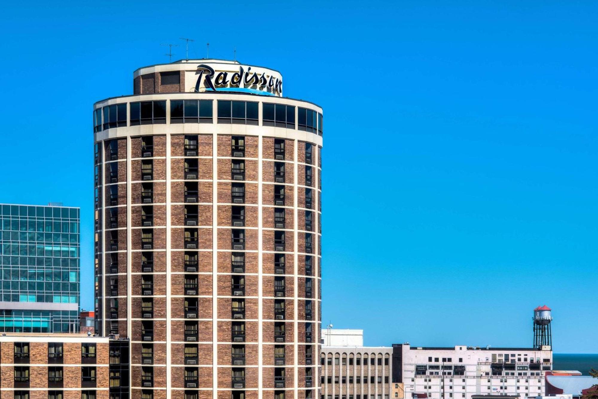 Radisson Hotel Duluth-Harborview Bagian luar foto
