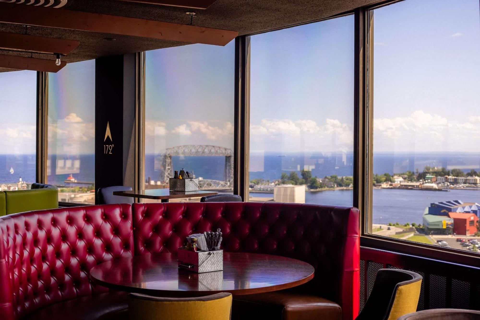 Radisson Hotel Duluth-Harborview Bagian luar foto