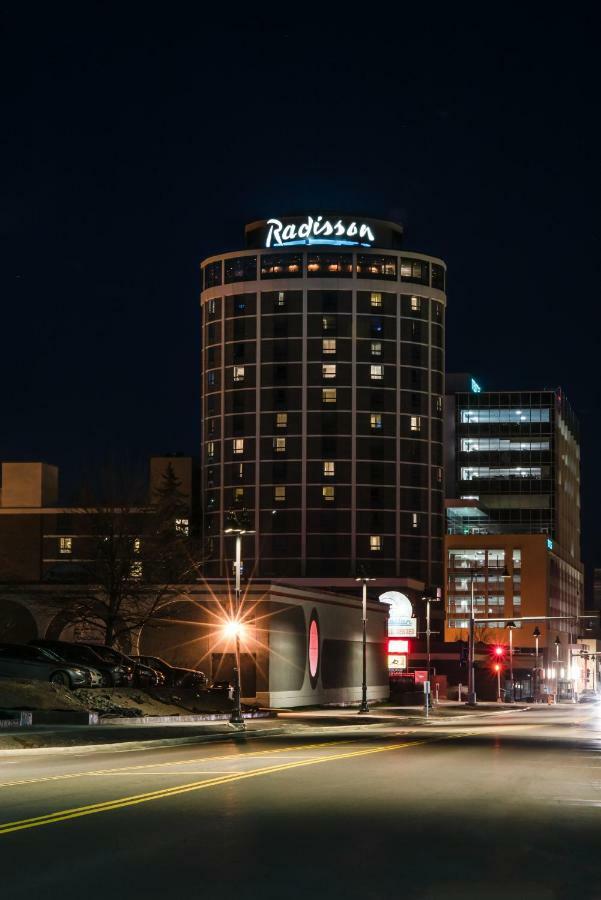 Radisson Hotel Duluth-Harborview Bagian luar foto